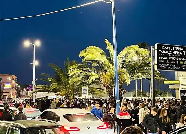 Taxi per il lungomare e i locali di San Leone Lido
